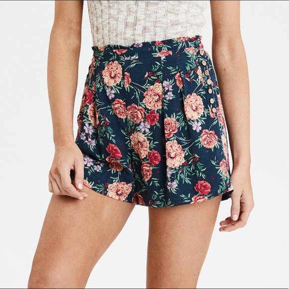 NWOT AE High Waisted Floral Button Side Shorts - Picture 2 of 5
